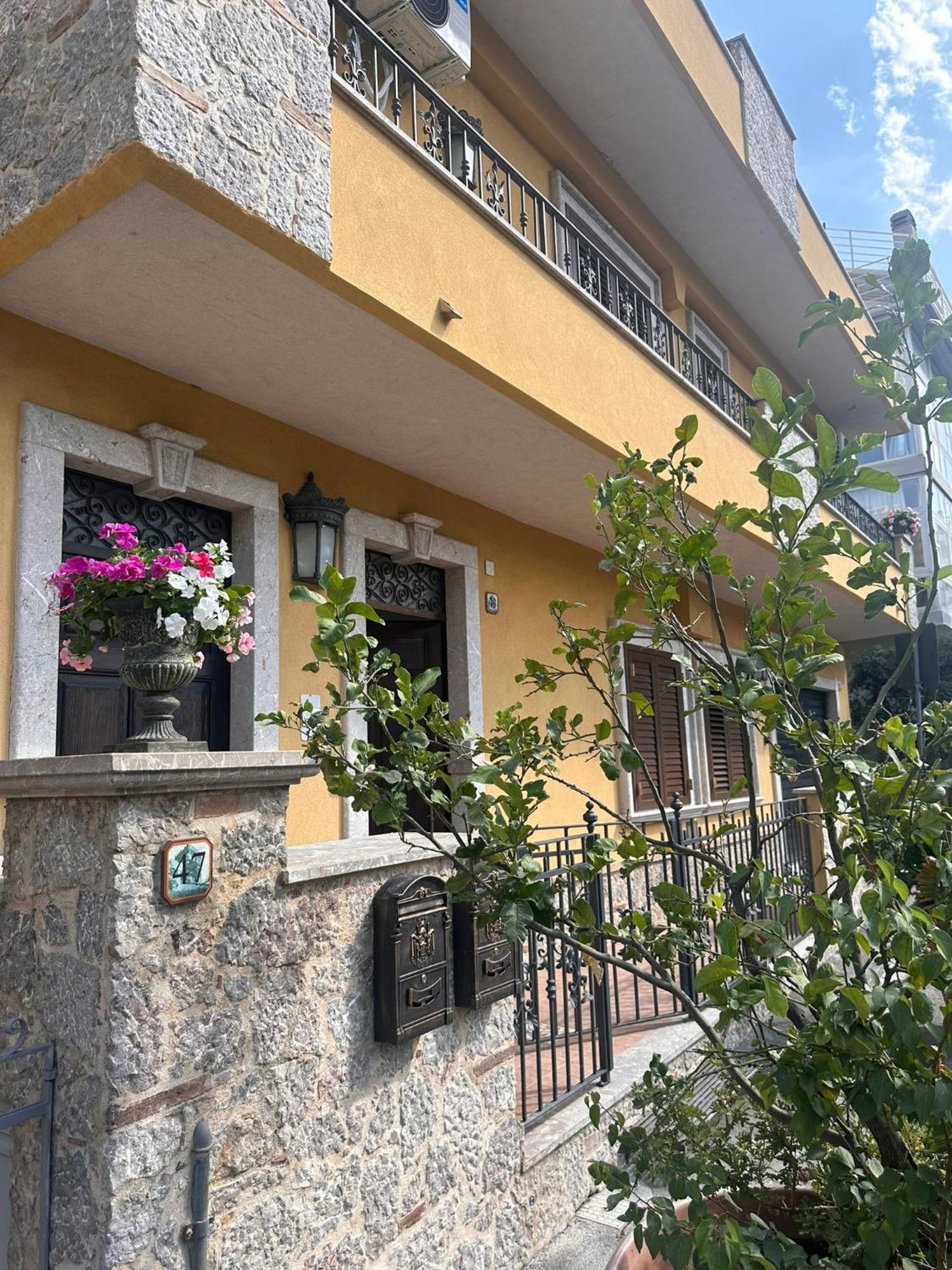 Gloden House Apartments Taormina Exterior foto